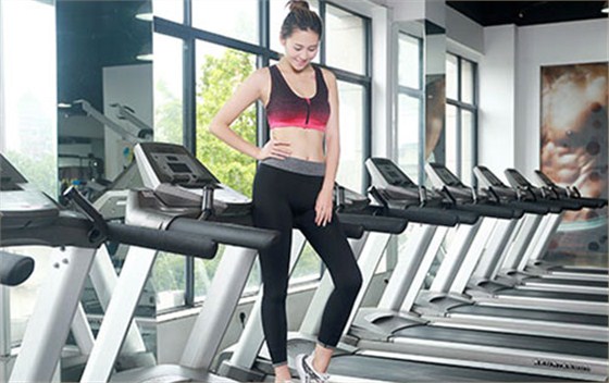 炎炎酷暑 难挡越南客户来尔友针织内衣厂